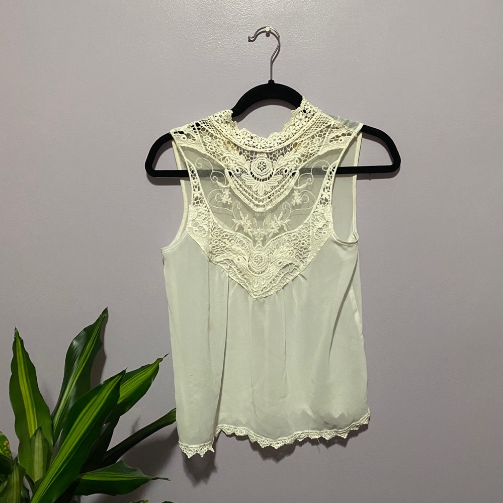 Lace Sleeveless Top